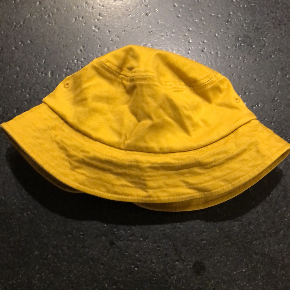 Levi’s Bucket Hat